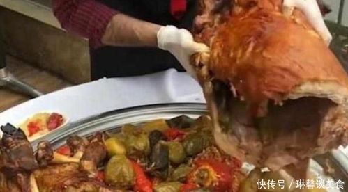 生日宴請客吃這烤全羊,切之前要流口水,一切開羊肚悔不該花998