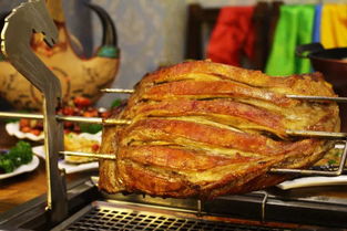 烤全羊 烤羊排 羊肉串 羊肉湯...... 感受到地道的草原風味