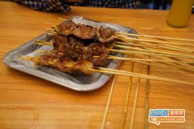 胖子特色烤羊肝,胖子特色烤羊肝賺得真多!