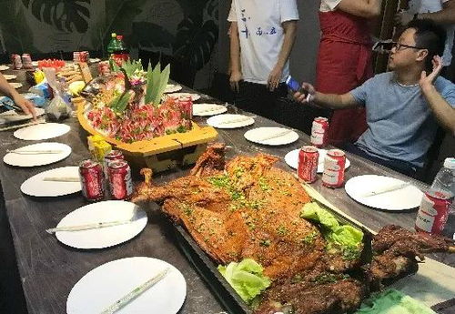 深圳大鵬精品民宿 11房 可住20人 有廚房院落 可k歌麻將 含20份早餐 免費停車