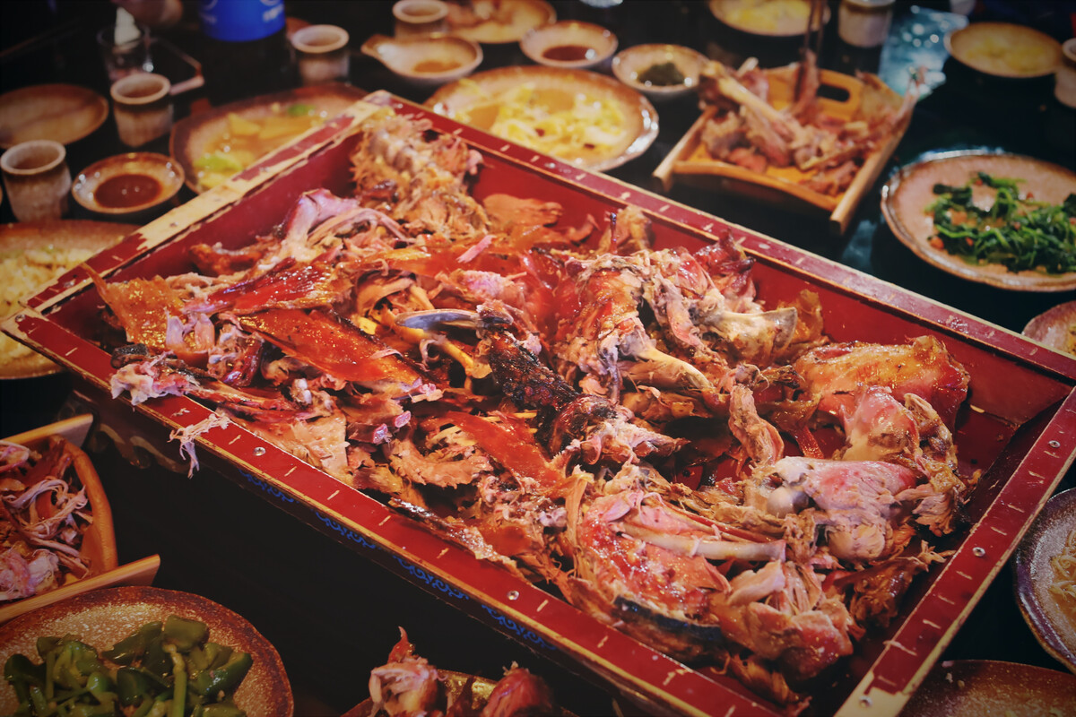 火了!大草原(呼倫貝爾)烤全羊!