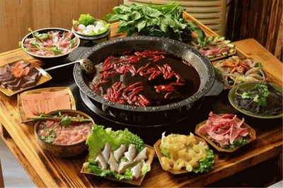 伴煙翠火鍋烤全羊