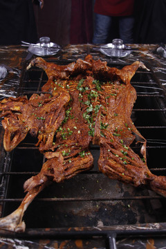 烤全羊 草原風味的極致盛宴